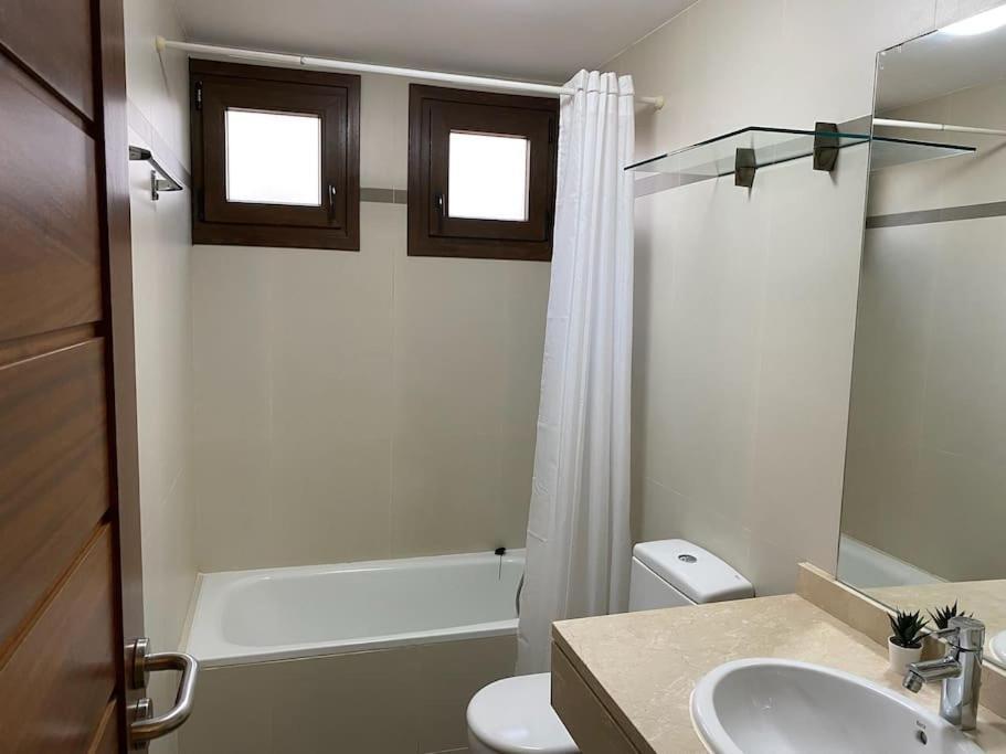 Casa Marla Mit 3 Schlafzimmern Und 2 Badezimmern بْوُرتو كاليرو المظهر الخارجي الصورة